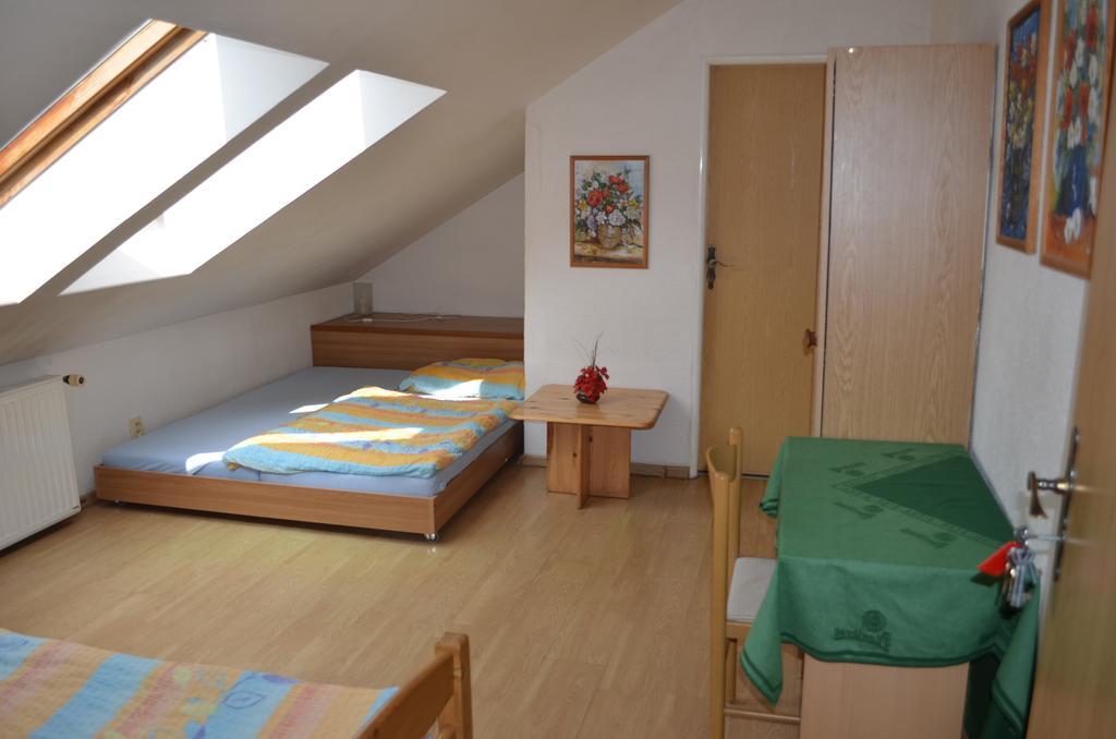 Pension Egida Řež Oda fotoğraf